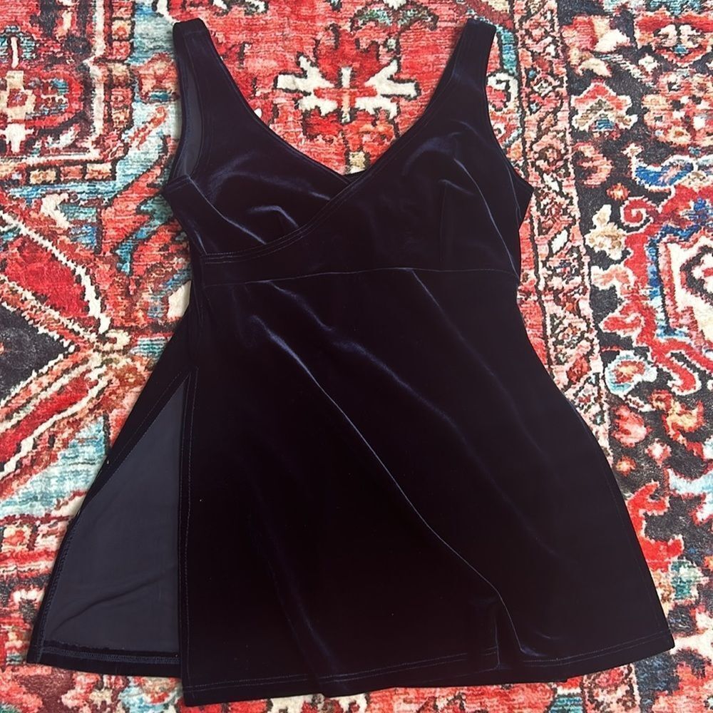 Y2K vintage velvet Papaya top with v neck and opened sides. Bought in 1999